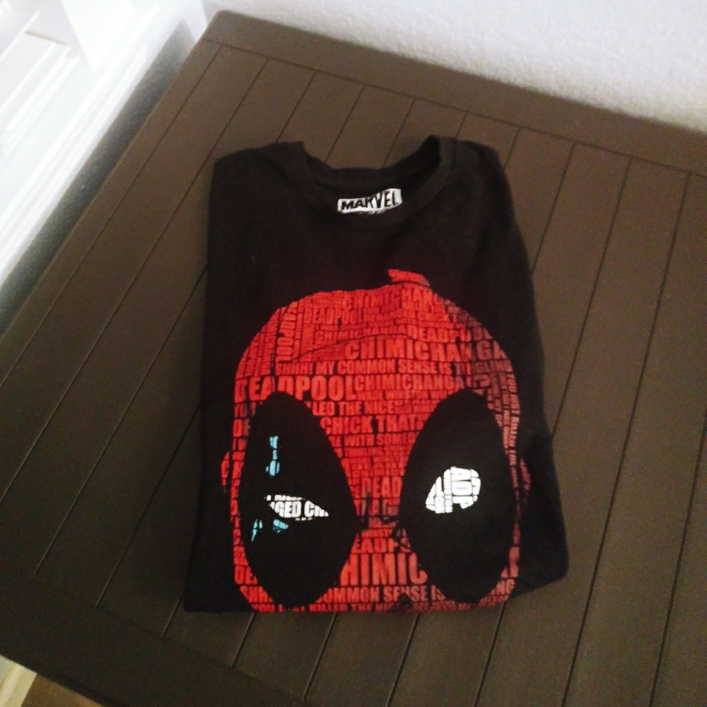Very lightly used Marvel Deadpool shirt